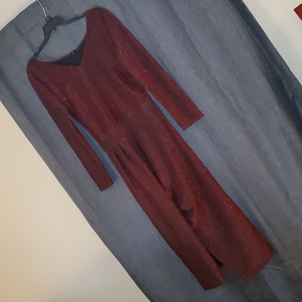 Women's Sparkle Midi Dress in Burgundy